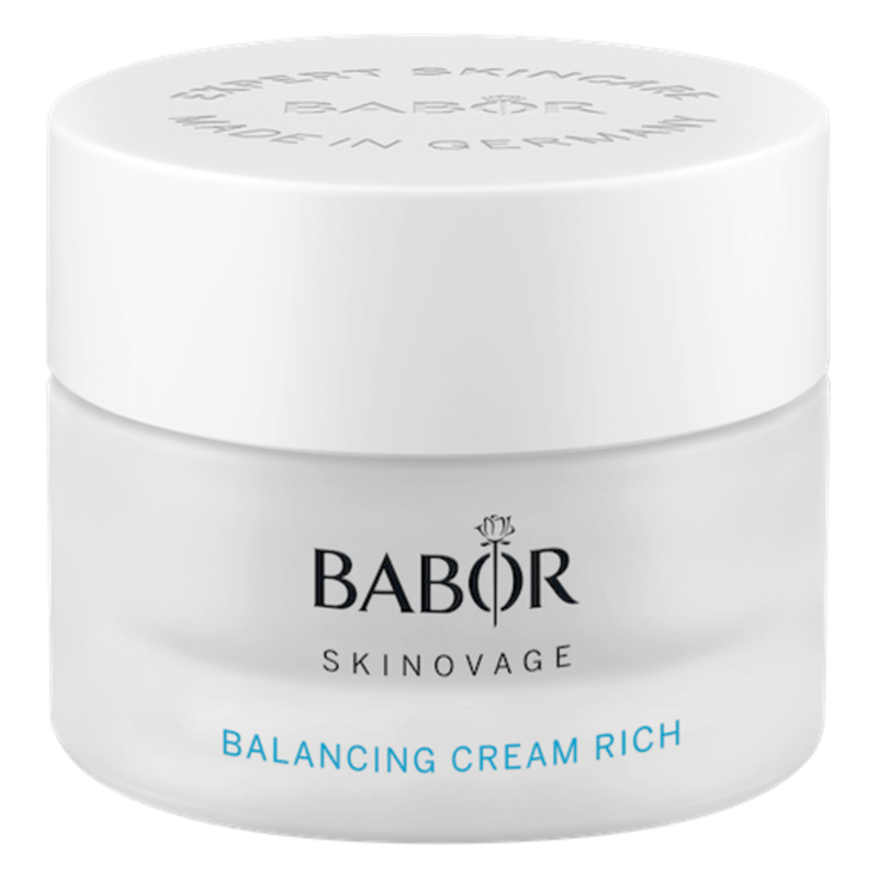 Eine weiße Cremedose mit einem hellen Deckel und der Aufschrift 'BALANCING CREAM RICH' von BABOR.