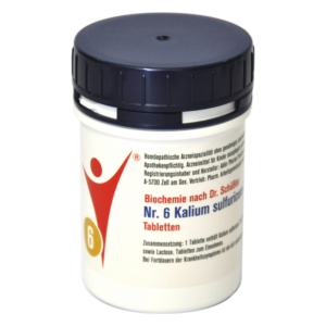 Rundes Behältnis mit Schraubverschluss, etikettiert mit "Nr. 6 Kalium sulfuricum" und Hinweisen zur Anwendung.