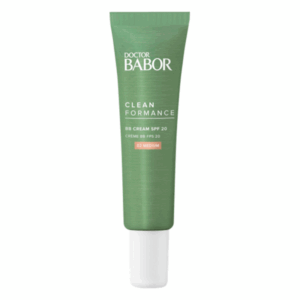 Grüne Tube mit BB Cream von Doctor Babor, enthält Sonnenschutzfaktor 20 und die Farbnuance 02 Medium.