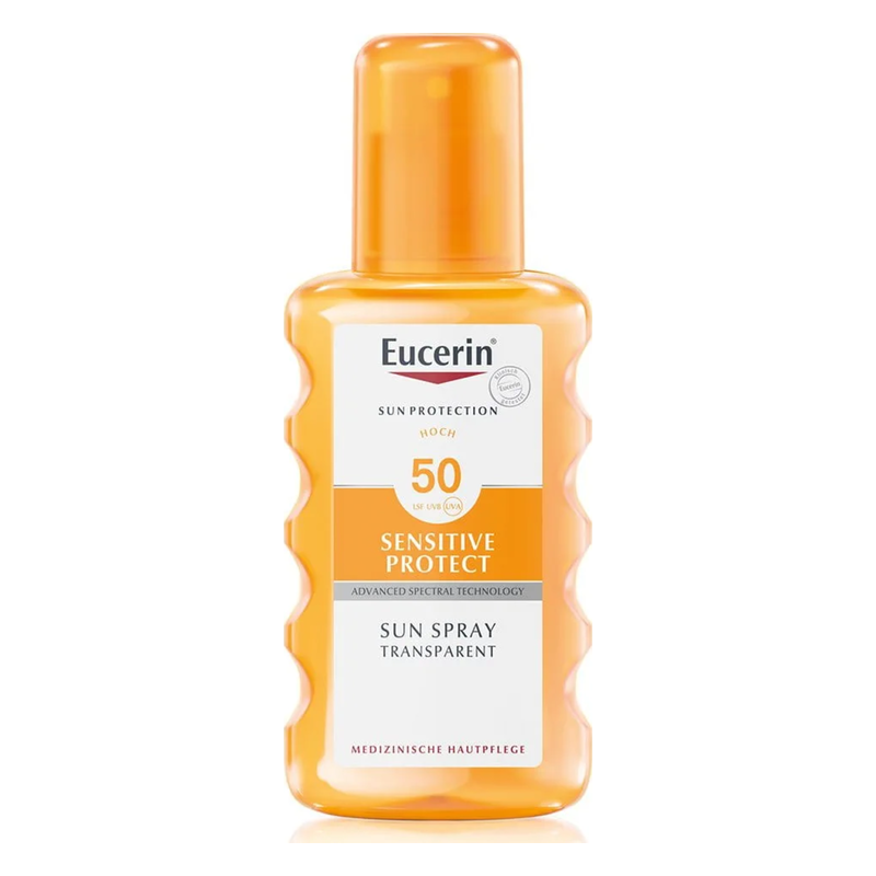 Flasche mit transparentem Sonnen-Spray von Eucerin mit hohem Lichtschutzfaktor 50.