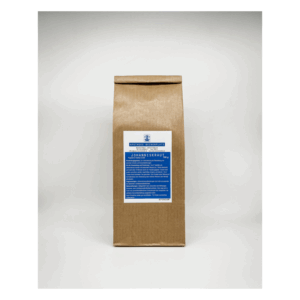 Papiertüte mit einem blauen Etikett für Johanniskraut, präsentiert auf hellem Hintergrund.