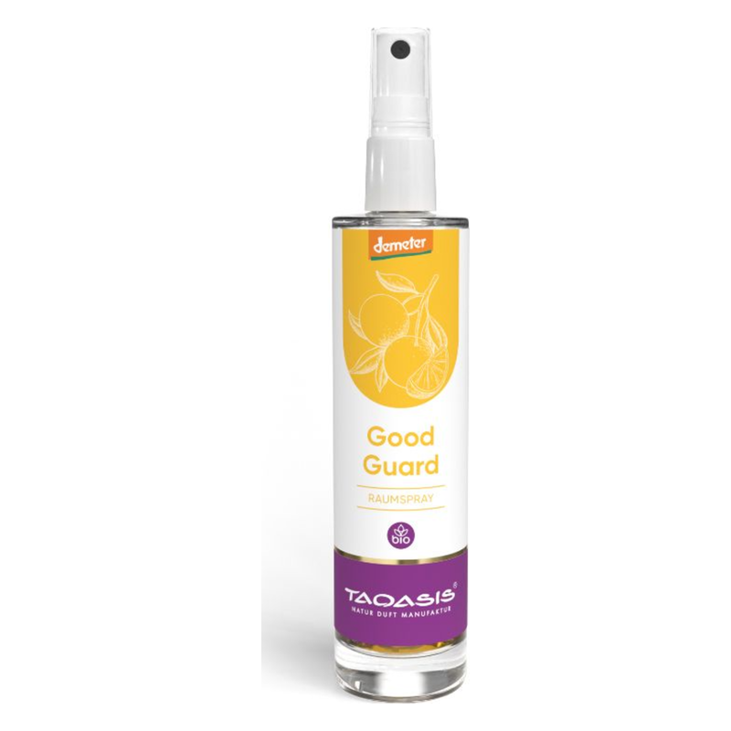 Raumspray in einer transparenten Flasche mit sprühbarer Dosierung, gelbes und weißes Etikett, Bio-Qualität.